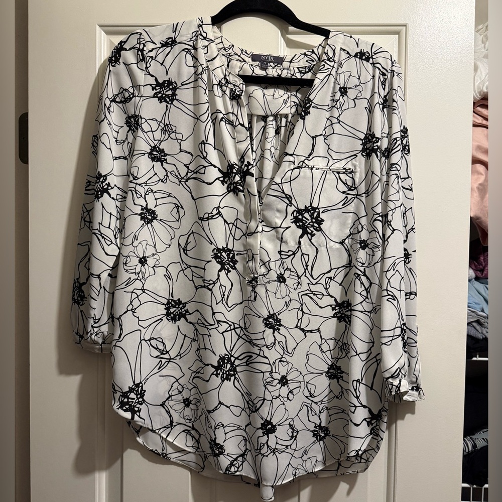 NYDJ Black & White Floral Split-Neck Blouse